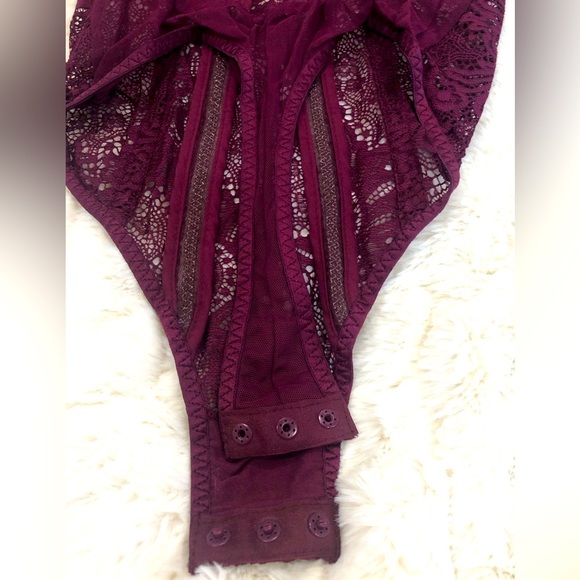 VERY SEXY Victoria’s Secret XSmall burgundy/maroon lace embellished bodysuit - Picture 13 of 14